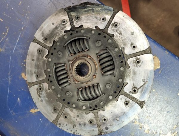 How do I know if my clutch is bad